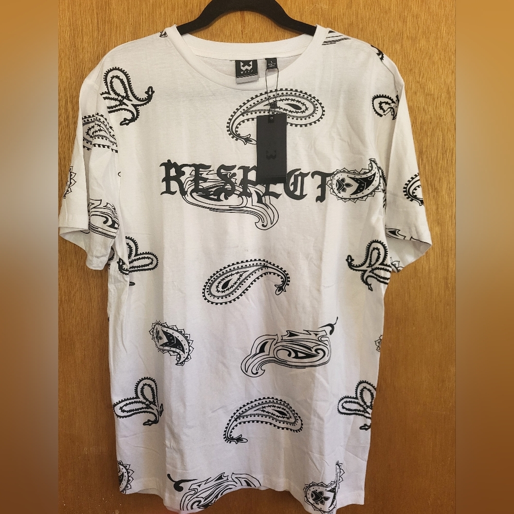 WXYZ White Paisley 'Respect' Graphic Men's Shirt. Size Large